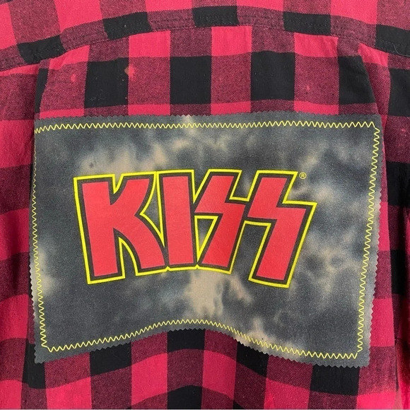 KISS Flannel Shirt Men Medium Large Unisex Buffalo Plaid Red Black Bland Flannel - Picture 6 of 13